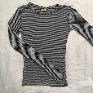 Aeropostale black/white striped ribbed long sleeve